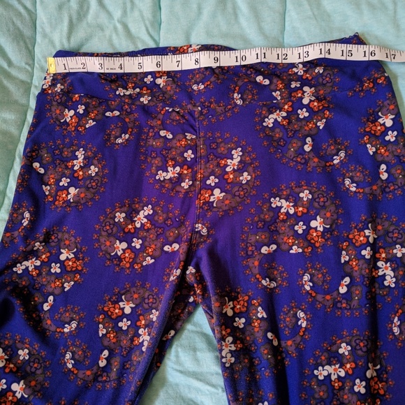 LuLaRoe Floral Tall & Curvy Leggings - Picture 7 of 8